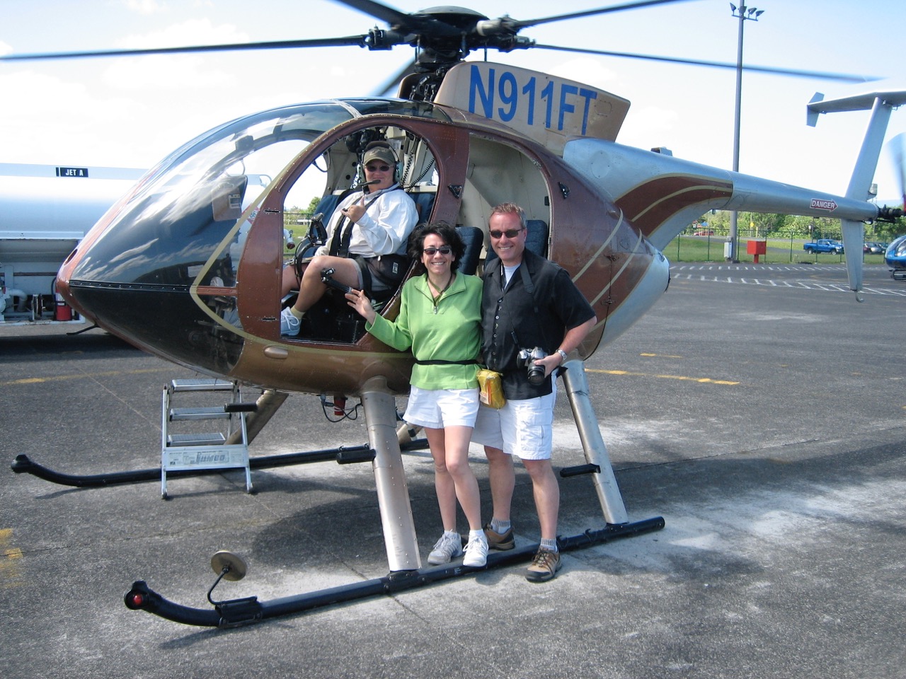 <b>Hughes 369D Helo</b><br><i>Hawaiian Volcano Helo Tour, Mar 2007</i>